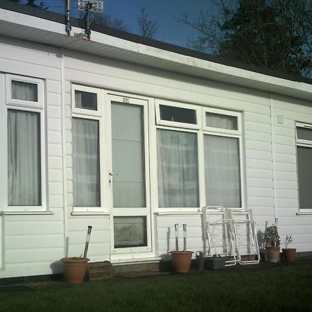 Adventure Cabin Dartmouth Exterior photo